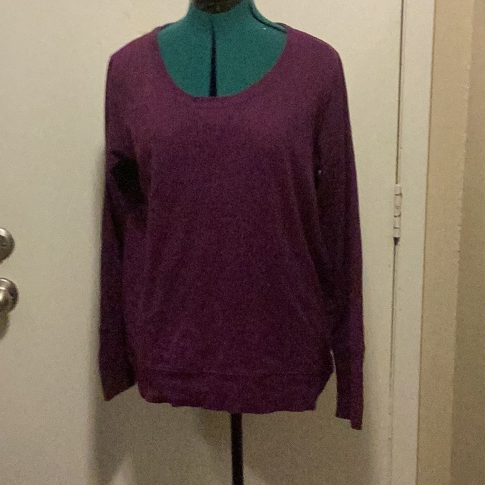 Womens Relaxed Fit Xersion large long Sleeved Purple Top Poly-Cotton.